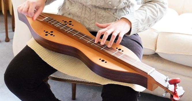 A dulcimer outlet